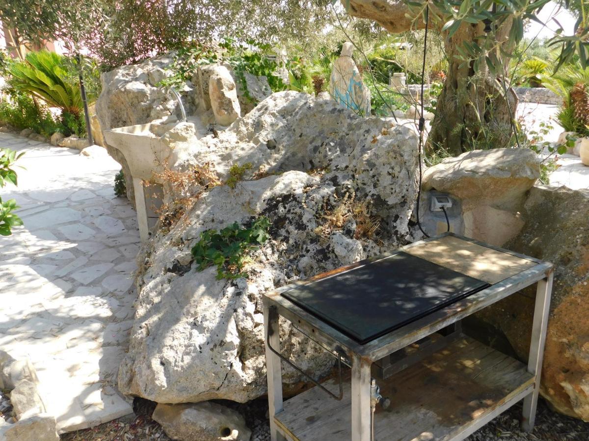 Dependance In Villa Con Piscina Ragusa Bagian luar foto