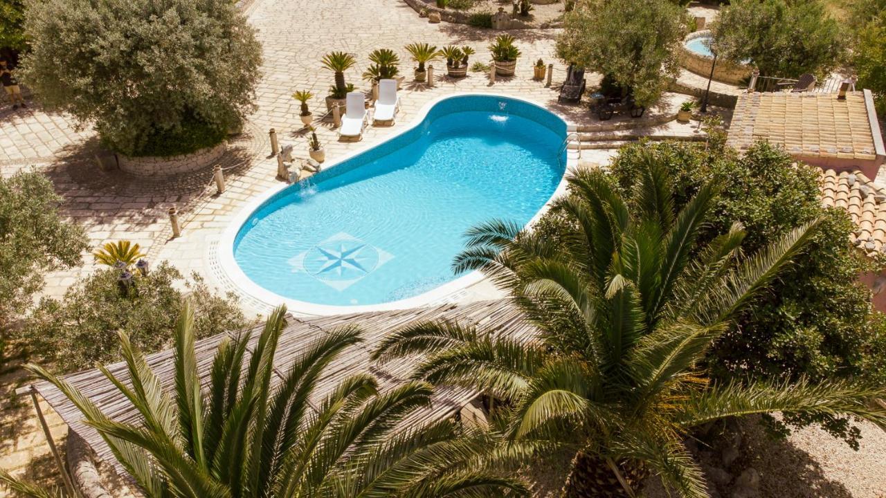 Dependance In Villa Con Piscina Ragusa Bagian luar foto